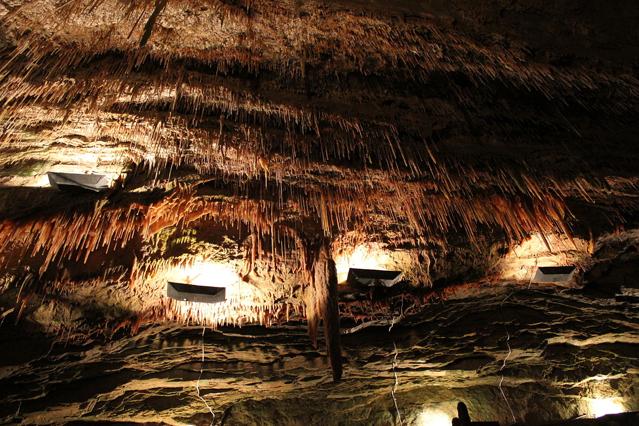 Smoke Hole Caverns